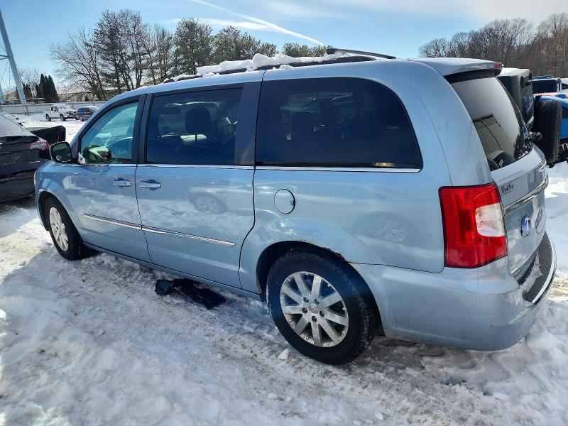 Photo 2 from auction – 2013 CHRYSLER TOWN & COU with VIN 2C4RC1BG3DR754939