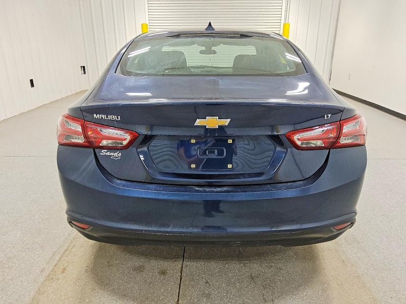 Photo 6 from auction – 2022 CHEVROLET MALIBU with VIN 1G1ZD5STXNF116593