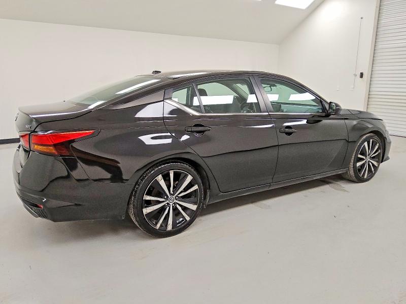Photo 3 from auction – 2022 NISSAN ALTIMA SR with VIN 1N4BL4CV2NN306485