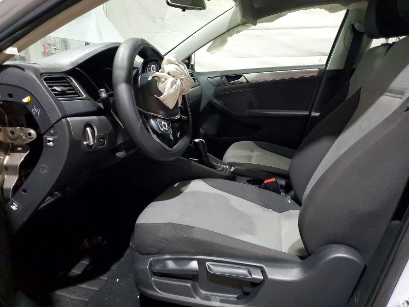 Photo 7 from auction – 2018 VOLKSWAGEN JETTA S with VIN 3VW2B7AJ7JM238751