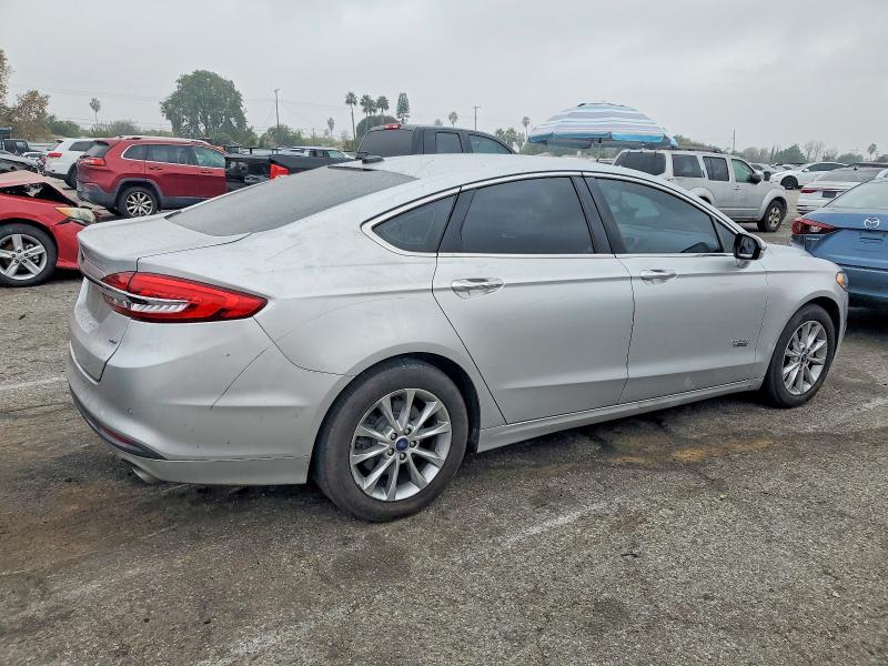 Photo 3 from auction – 2017 FORD FUSION SE with VIN 3FA6P0PU3HR264698
