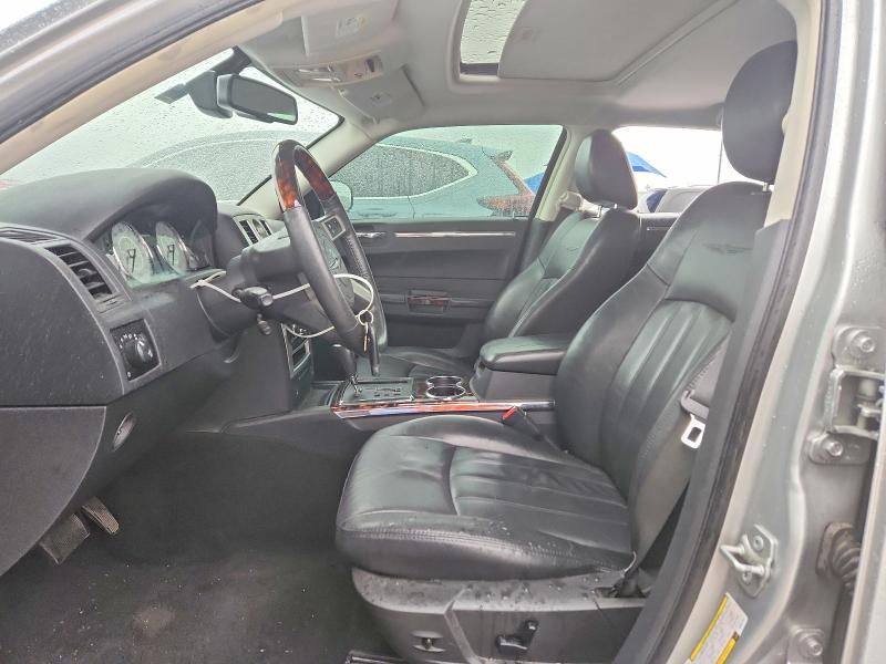 Photo 7 from auction – 2009 CHRYSLER 300C with VIN 2C3KA63T89H601751