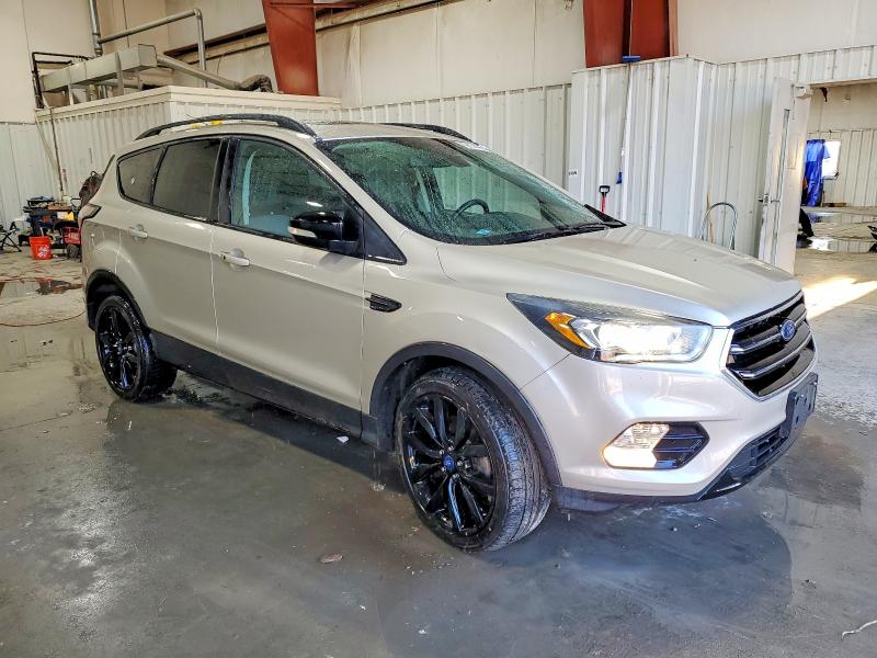 Photo 4 from auction – 2017 FORD ESCAPE with VIN 1FMCU9J9XHUD23894