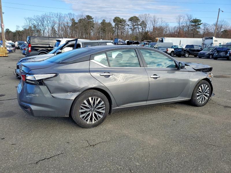 Photo 3 from auction – 2025 NISSAN ALTIMA SV with VIN 1N4BL4DV3SN339232