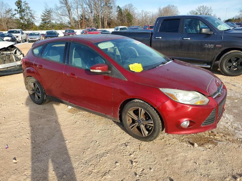 Photo 4 from auction – 2014 FORD FOCUS SE with VIN 1FADP3K25EL425643