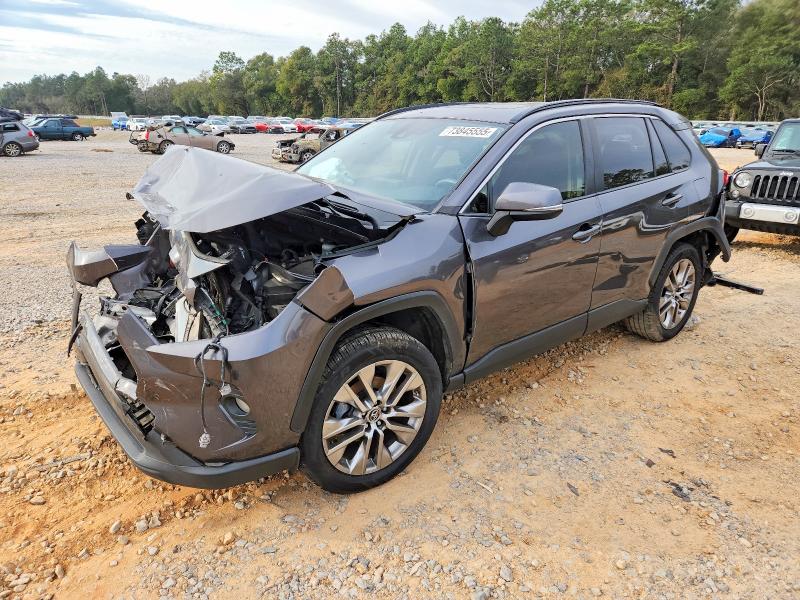TOYOTA RAV4 XLE P 2019 with VIN JTMC1RFVXKJ003034 - Photo from auction