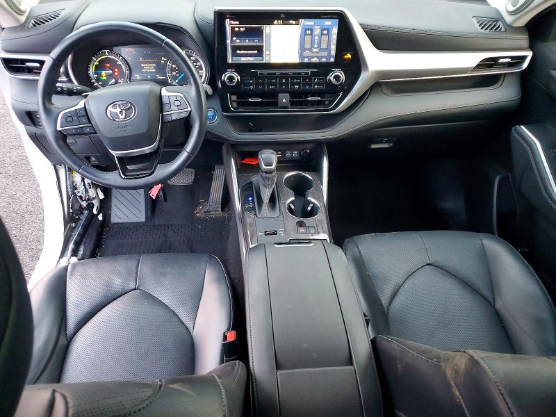 Photo 8 from auction – 2022 TOYOTA HIGHLANDER with VIN 5TDEBRCH6NS091219