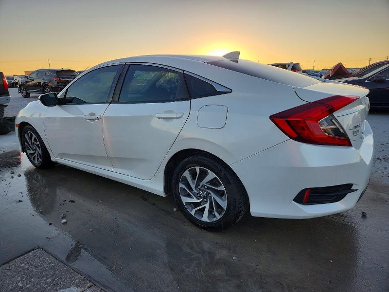 Photo 2 from auction – 2018 HONDA CIVIC EX with VIN 19XFC2F72JE013519