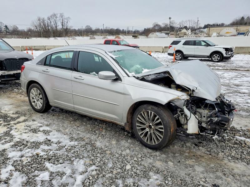 Photo 4 from auction – 2011 CHRYSLER 200 LX with VIN 1C3BC4FB4BN552997