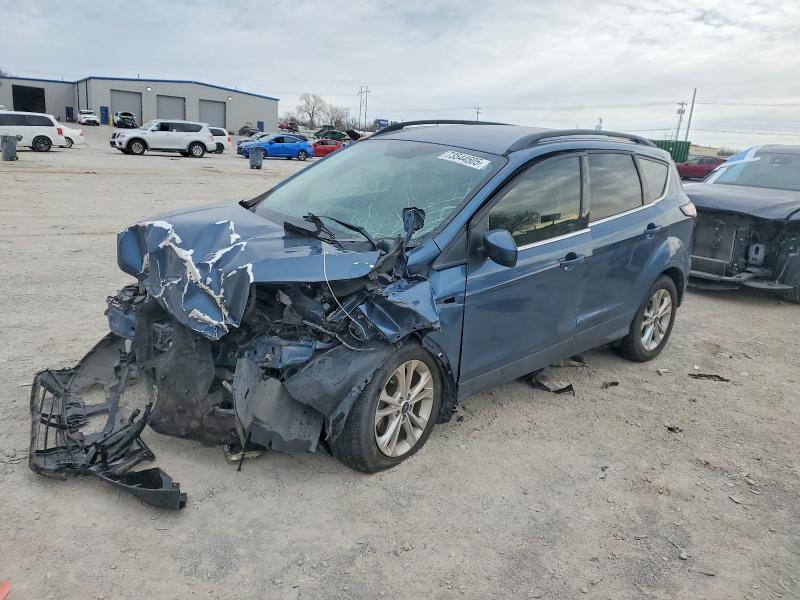 FORD ESCAPE SE 2018 with VIN 1FMCU0GDXJUB52528 - Photo from auction