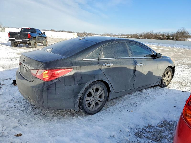 Photo 3 from auction – 2011 HYUNDAI SONATA with VIN 5NPEC4AC0BH138754