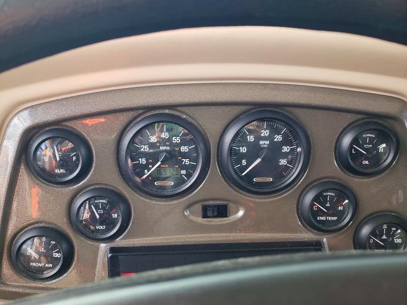 Photo 8 from auction – 2002 FREIGHTLINER CHASSIS X with VIN 4UZAAJBV82CJ76615