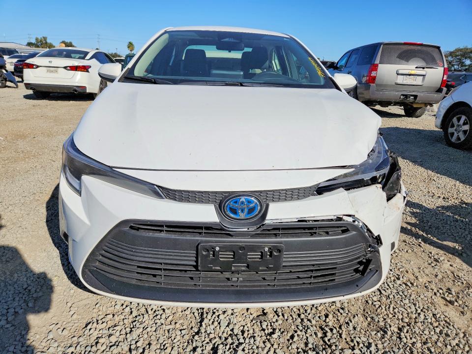 Photo 5 from auction – 2025 TOYOTA COROLLA with VIN JTDBCMFE9S3097498