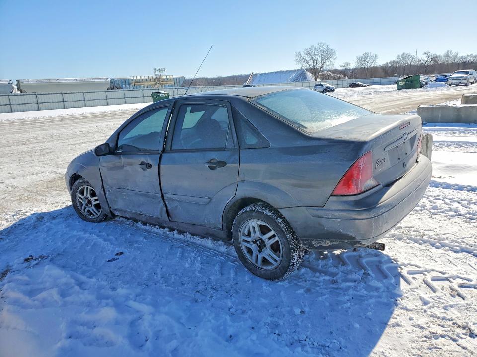 Photo 2 from auction – 2004 FORD FOCUS ZTS with VIN 1FAHP38Z74W121992