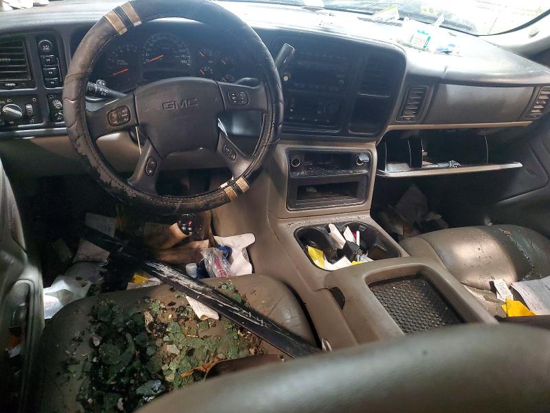 Photo 8 from auction – 2005 GMC YUKON with VIN 1GKEK13T85J154988