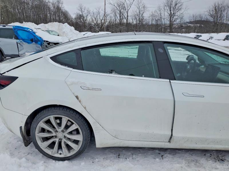 Photo 10 from auction – 2020 TESLA MODEL 3 with VIN 5YJ3E1EAXLF745902