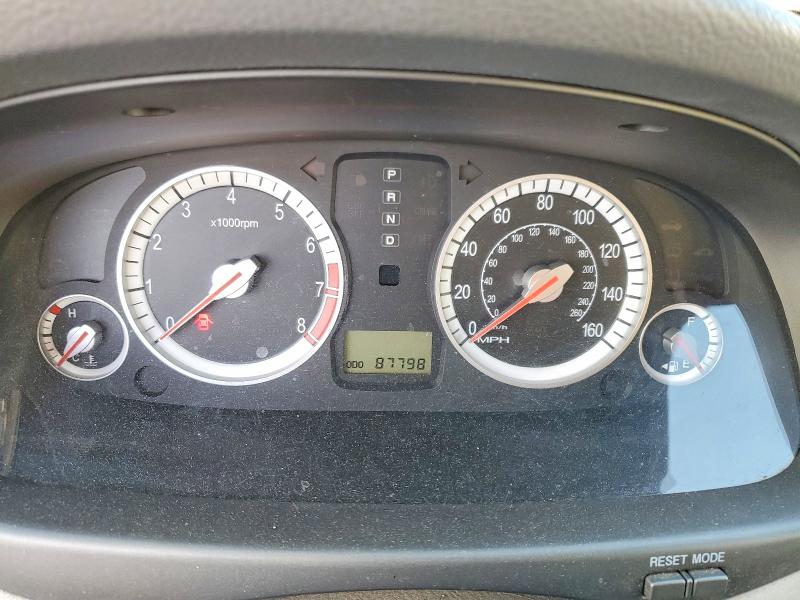 Photo 9 from auction – 2006 HYUNDAI AZERA SE with VIN KMHFC46F86A075385