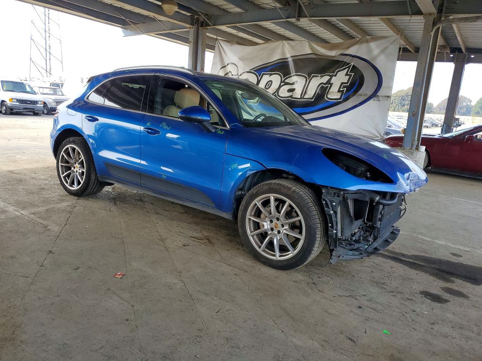 Photo 4 from auction – 2017 PORSCHE MACAN S with VIN WP1AB2A57HLB15918