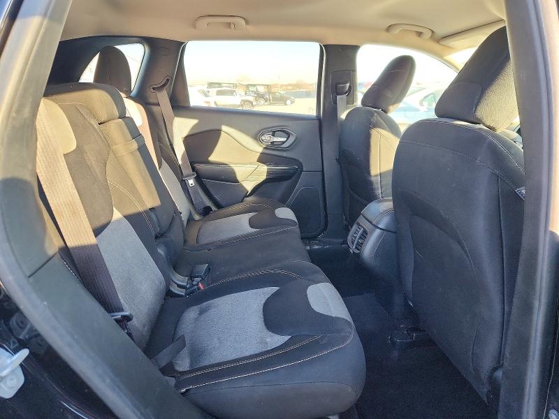 Photo 11 from auction – 2016 JEEP CHEROKEE S with VIN 1C4PJLAB3GW329859