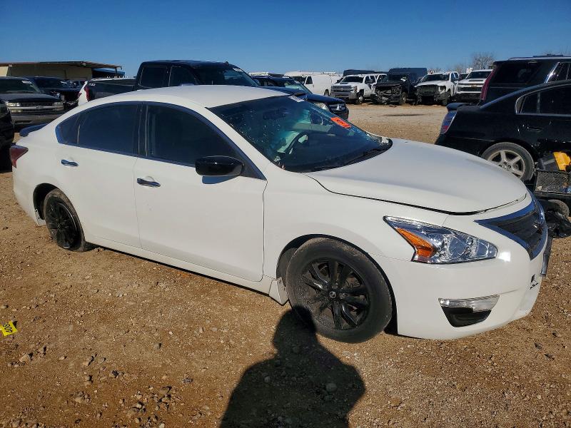 Photo 4 from auction – 2015 NISS ALTIMA with VIN 1N4AL3AP6FN380021