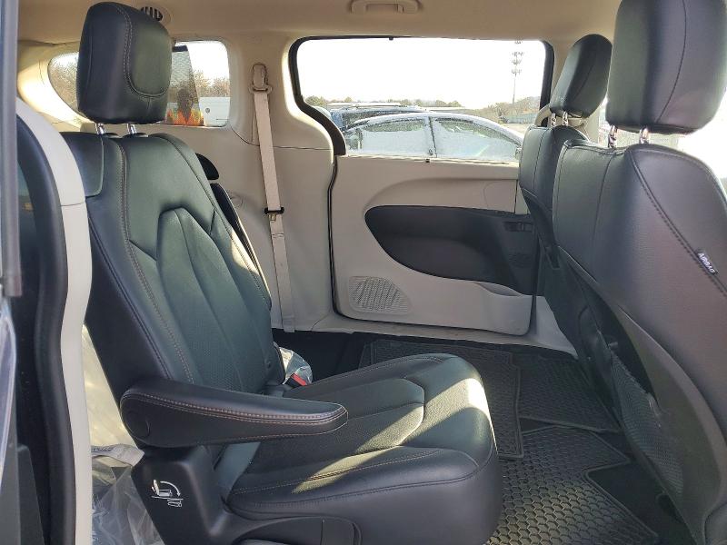Photo 11 from auction – 2019 CHRYSLER PACIFICA T with VIN 2C4RC1BG2KR733139