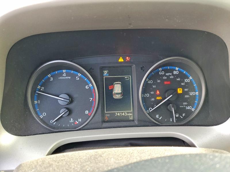Photo 9 from auction – 2017 TOYOTA RAV4 with VIN 2T3ZFREV3HW353600