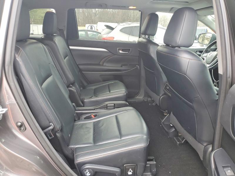 Photo 10 from auction – 2016 TOYOTA HIGHLANDER with VIN 5TDJKRFH0GS247073