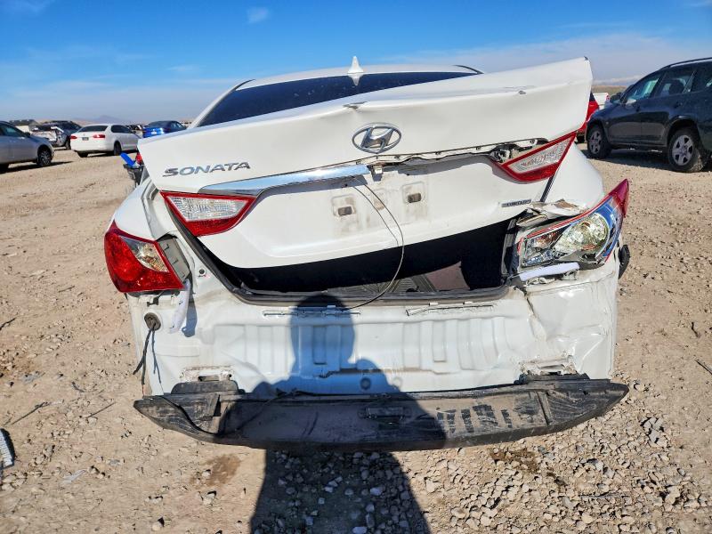 Photo 6 from auction – 2011 HYUNDAI SONATA SE with VIN 5NPEC4AC8BH303224
