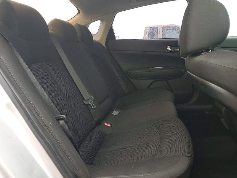 Photo 10 from auction – 2019 KIA OPTIMA LX with VIN 5XXGT4L36KG330343