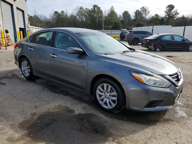 Photo 4 from auction – 2016 NISSAN ALTIMA 2.5 with VIN 1N4AL3AP6GC200260