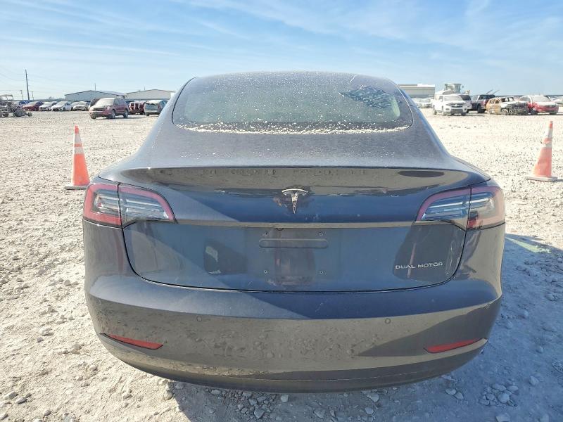 Photo 6 from auction – 2018 TESLA MODEL 3 with VIN 5YJ3E1EB8JF121165