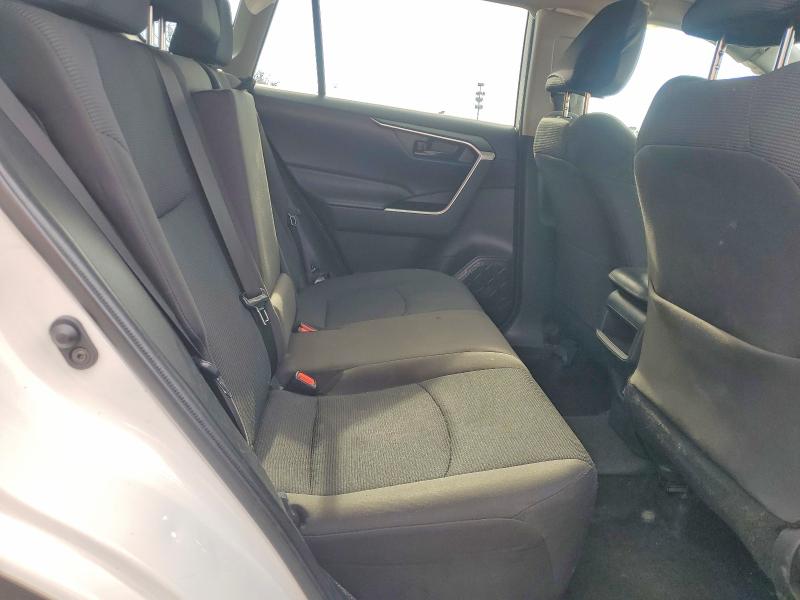 Photo 11 from auction – 2021 TOYOTA RAV4 LE with VIN 2T3F1RFV3MC251578