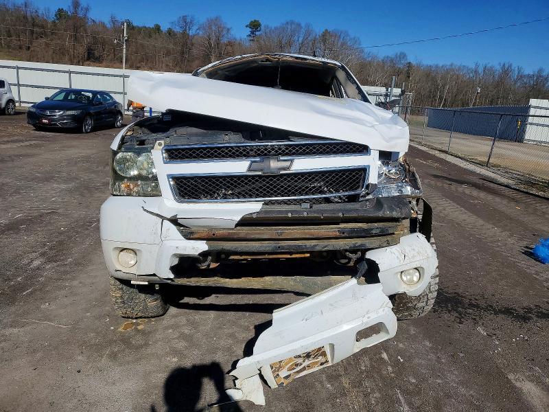 Photo 5 from auction – 2010 CHEVROLET AVALANCHE with VIN 3GNVKFE08AG271355