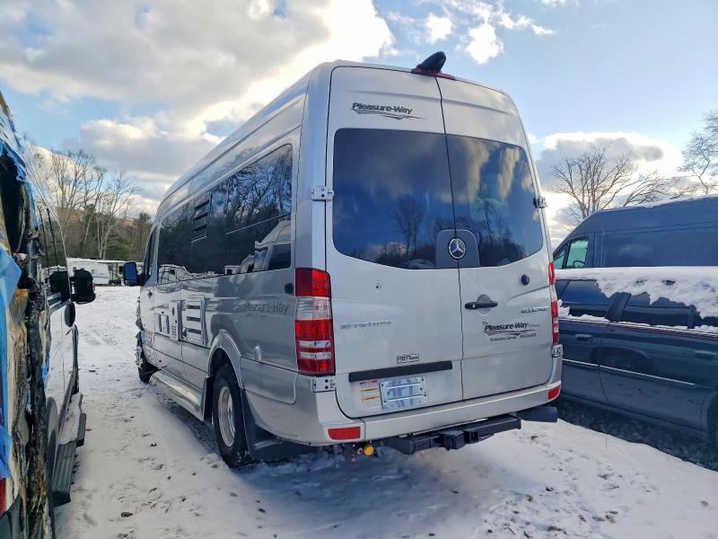 Photo 3 from auction – 2016 MERCEDES-BENZ SPRINTER 3 with VIN WDAPF4CC4GP206582
