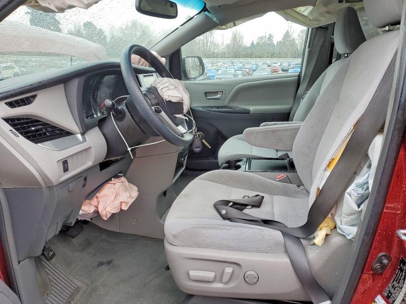 Photo 7 from auction – 2016 TOYOTA SIENNA LE with VIN 5TDKK3DC8GS735356