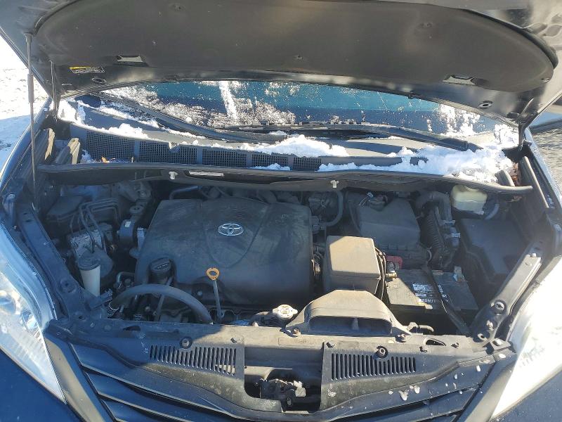 Photo 12 from auction – 2017 TOYOTA SIENNA with VIN 5TDZZ3DC5HS809196