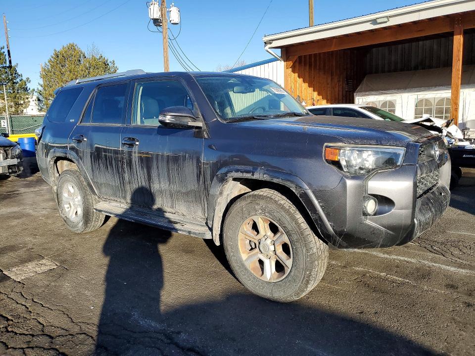 Photo 4 from auction – 2015 TOYOTA 4RUNNER with VIN JTEBU5JR7F5250656