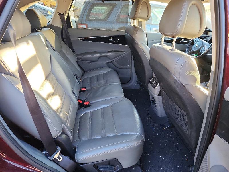 Photo 11 from auction – 2016 KIA SORENTO EX with VIN 5XYPH4A55GG150327