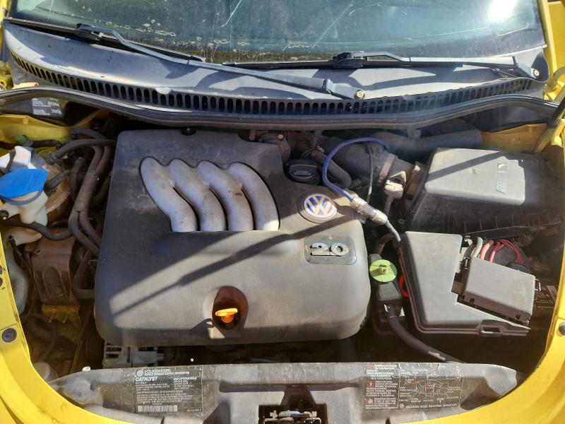 Photo 11 from auction – 2000 VOLKSWAGEN NEW BEETLE with VIN 3VWCA21C5YM500577