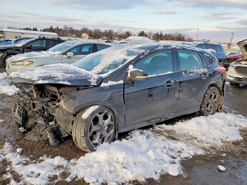 FORD FOCUS 2014 with VIN 1FADP3L94EL102647 - Photo from auction