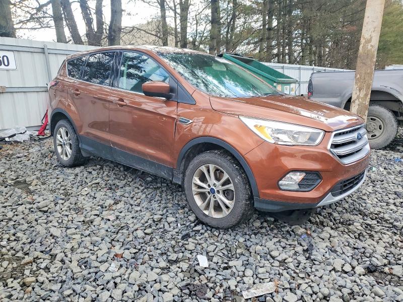 Photo 4 from auction – 2017 FORD ESCAPE with VIN 1FMCU9GD4HUE11903