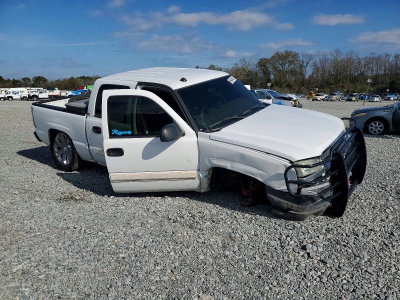 Фото 4 с аукциона – 2005 CHEVROLET SILVERADO с VIN 2GCEC13T451103930