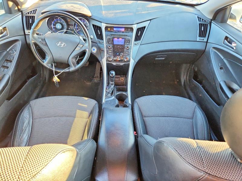 Photo 8 from auction – 2011 HYUNDAI SONATA SE with VIN 5NPEC4AC8BH090548