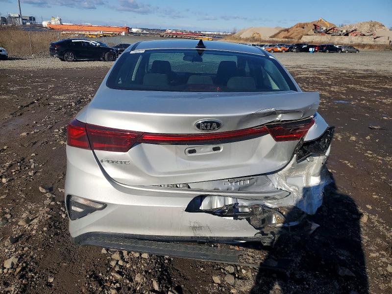 Photo 6 from auction – 2019 KIA FORTE with VIN 3KPF24AD5KE082542