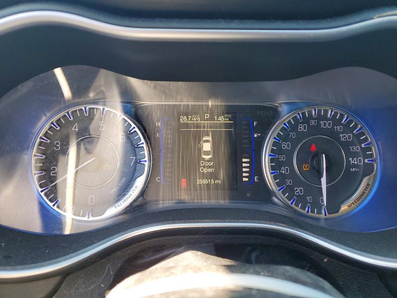 Photo 9 from auction – 2015 CHRYSLER 200 LIMITE with VIN 1C3CCCAB8FN621220