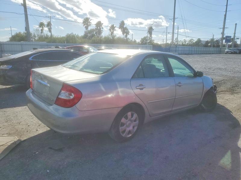 Photo 3 from auction – 2004 TOYOTA CAMRY LE with VIN 4T1BE32K04U824648