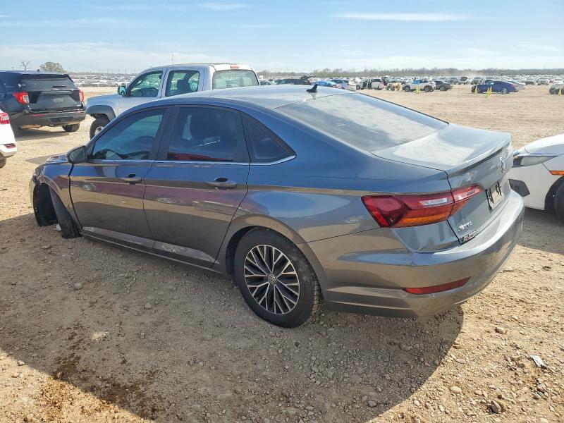 Photo 2 from auction – 2019 VOLKSWAGEN JETTA with VIN 3VWCB7BU6KM263722