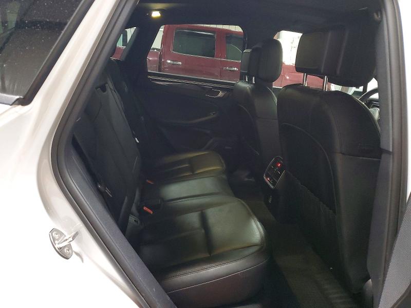 Photo 11 from auction – 2018 PORSCHE MACAN with VIN WP1AA2A5XJLB20765