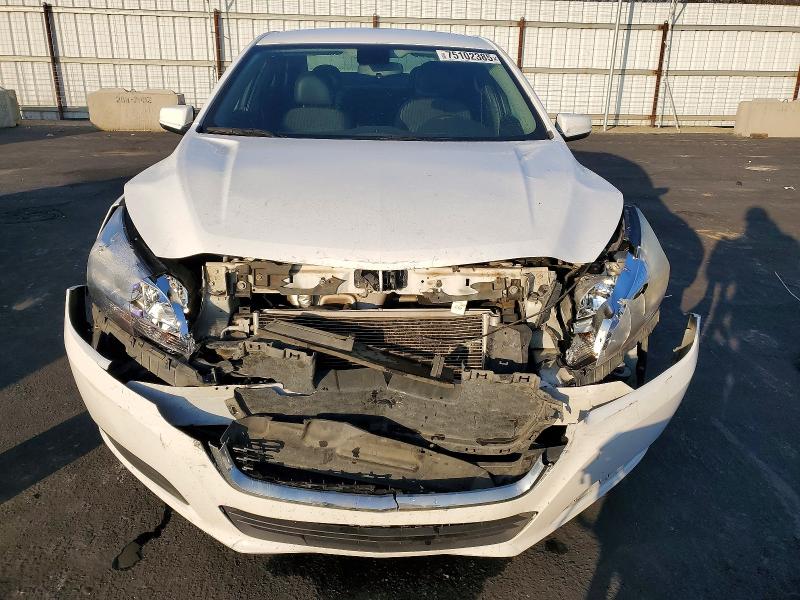 Photo 5 from auction – 2016 CHEVROLET MALIBU LIM with VIN 1G11C5SA3GF143832