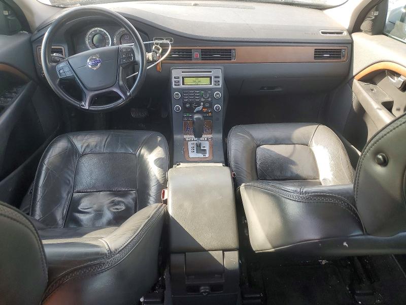 Photo 8 from auction – 2010 VOLVO XC70 3.2 with VIN YV4960BZ2A1090987